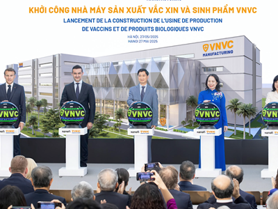 Tổng thống Pháp bấm nút khởi công nhà máy sản xuất vắcxin
