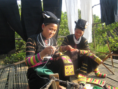 Tăng cường tiếng nói và sự tham gia của phụ nữ dân tộc trong phát triển kinh tế - xã hội