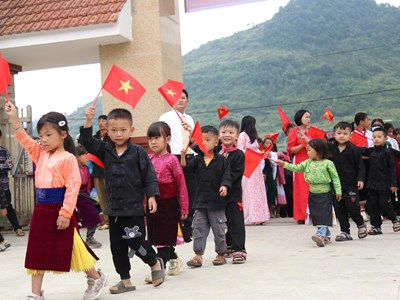 Ngày khai giảng tại nơi địa đầu Tổ quốc Lũng Cú