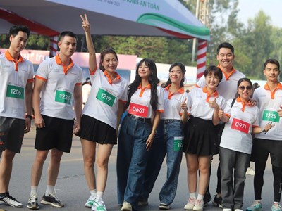 Nghệ sĩ ủng hộ lối sống tích cực, không khói thuốc lá