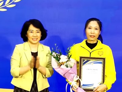 Trao giải cuộc thi trực tuyến về phòng, chống tác hại của thuốc lá trong đoàn viên, người lao động