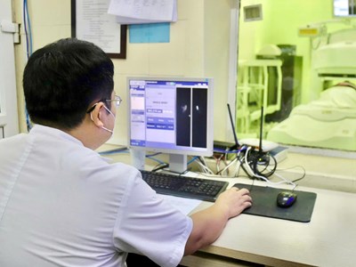 Ứng dụng hiệu quả Dược lâm sàng và Vật lý y khoa trong điều trị bệnh ung thư