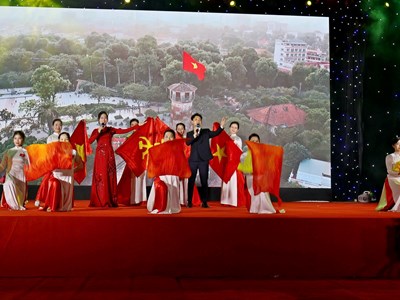 “Sắc xuân trên quê hương” - tạo khí thế sôi nổi ngay từ đầu năm mới