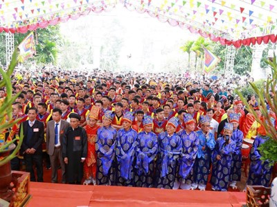 Về đền Măng Sơn trẩy hội, tưởng nhớ tam vị Đức Thánh Tản