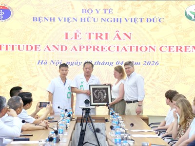 Tri ân gia đình thiếu nữ người Anh hiến tạng, hồi sinh sự sống cho 3 người Việt