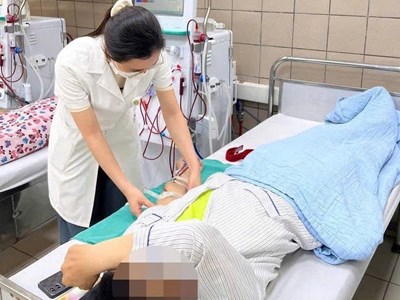 4 dấu hiệu và 3 nguyên tắc bảo vệ thận trong ngày nắng nóng