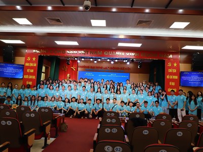 Bộ Nội vụ đề nghị cán bộ, công chức, người lao động xây dựng môi trường làm việc không thuốc lá