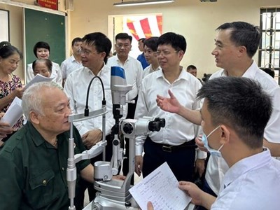 Bắc Ninh: Hội Thầy thuốc trẻ Việt Nam khám bệnh, cấp thuốc tặng quà tri ân người có công