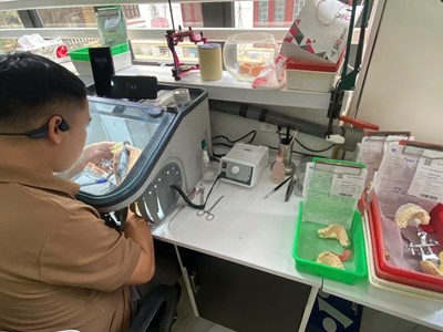 Hà Nội: Xử phạt hơn 1,3 tỉ đồng các cơ sở sản xuất, kinh doanh răng giả