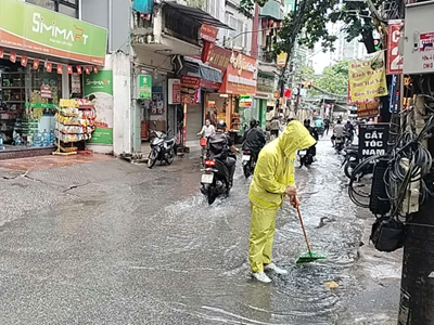 Bão số 4 di chuyển chậm, có khả năng mạnh lên cấp 9