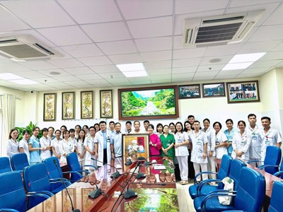 Vỡ òa niềm vui sum họp trong “Mùa thu lịch sử” của gia đình