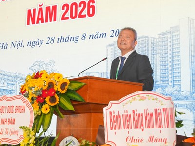 Lời nhắn nhủ của Hiệu trưởng Trường ĐH Y Dược tới hơn 400 tân bác sĩ, dược sĩ