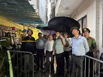 Chủ tịch TP Hà Nội kiểm tra hiện trường vụ cháy khiến 5 người tử vong