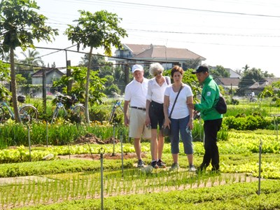 Dựa vào cộng đồng để phát triển du lịch nông thôn bền vững 