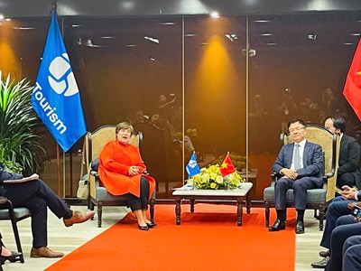 Phó Thủ tướng Lê Thành Long hội kiến Phó Tổng thư ký UN Tourism