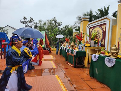 Lễ hội Cầu Bông ở Làng du lịch tốt nhất 