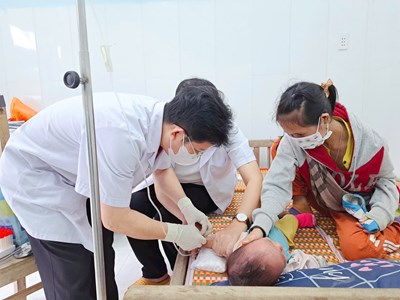 Tăng cường các biện pháp phòng chống, ngăn chặn lây lan bệnh sốt phát ban 