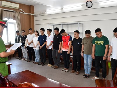 Khởi tố 13 đối tượng chuyên hack tài khoản facebook, bán kiếm lời hơn 22 tỉ đồng