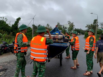 Tập trung di dời dân vùng nguy cơ sạt lở, lũ quét đến nơi an toàn 