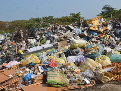 Kiểm tra, xử lý tình trạng quá tải tại bãi rác Cẩm Hà