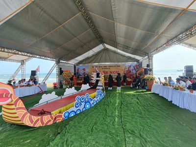 Ngư dân Thăng An rộn ràng tham gia lễ hội cầu ngư, ra quân đánh bắt hải sản 