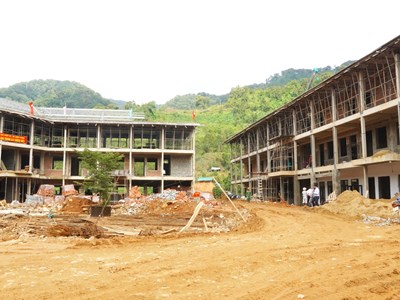 Tăng tốc hoàn thành 6 trường nội trú vùng biên trước khai giảng