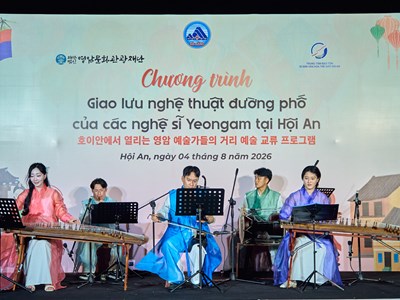 Nghệ thuật Yeongam khuấy động đêm phố cổ Hội An