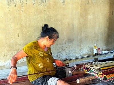Từ đồng lác đến sắc chiếu Bàn Thạch