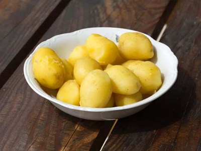 Tôi đã giảm từ 100kg xuống còn 88kg chỉ nhờ ăn 1 loại củ khi bụng đói vào bữa sáng: Không phải khoai lang!