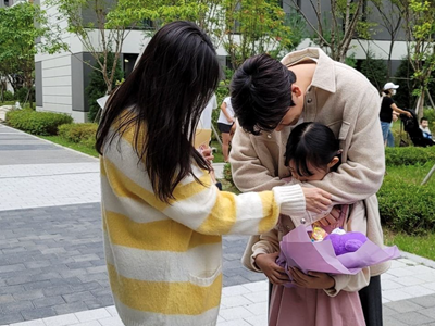 2 món quà đắt giá nhất cha mẹ nên cho con trước tuổi 10 thay vì tiền bạc và đồ chơi