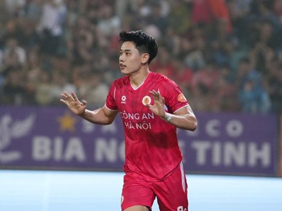 Cuộc đua Vua phá lưới nội: Đình Bắc tăng tốc ngoạn mục, áp sát ngôi đầu