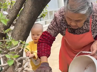 Cụ bà 81 tuổi khiến nhiều người ngẫm lại bản thân vì quá khỏe mạnh