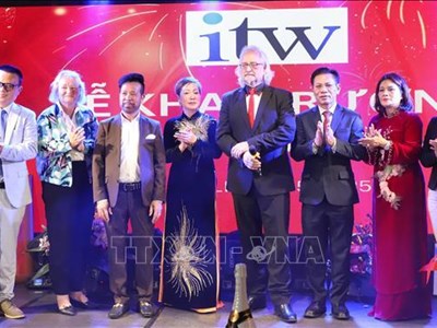 Khai trương trường dạy ngôn ngữ và nghề cho người Việt tại Đức