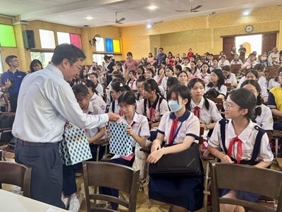 Đưa tiết đọc sách vào chương trình học: Gieo thói quen, gặt tương lai