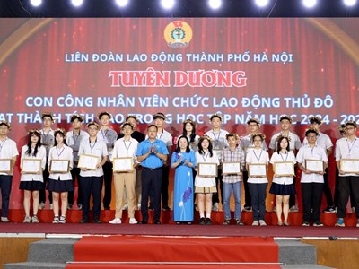Công đoàn Thủ đô biểu dương gia đình, động viên con công nhân, viên chức tiêu biểu