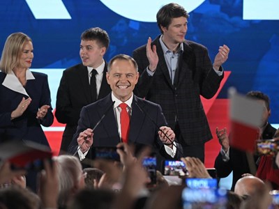 Chuyên gia Nga đánh giá về kết quả cuộc bầu cử tổng thống ở Ba Lan