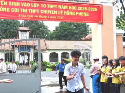 TP.HCM: Cảm xúc lẫn lộn sau bài thi môn chuyên, tích hợp
