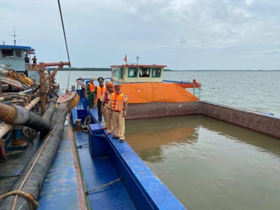Thủy đoàn II bắt giữ nhiều phương tiện vận chuyển, khai thác cát trái phép
