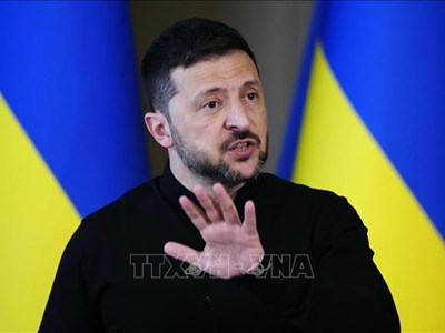 Tổng thống Zelensky lên tiếng sau khi Nga tuyên bố tấn công vào một nhà máy lọc dầu