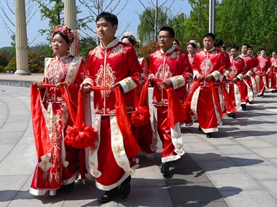 Quá tải nhu cầu, xuất hiện dịch vụ nộp hộ đơn ly hôn tại Trung Quốc