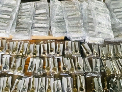 Thu giữ 450 đồng hồ giả nhãn hiệu Rolex trị giá 45 tỷ đồng