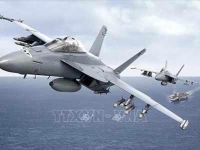 Mỹ sơ tán máy bay quân sự tại căn cứ ở Qatar