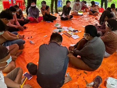 Bắt quả tang 33 đối tượng đánh bạc