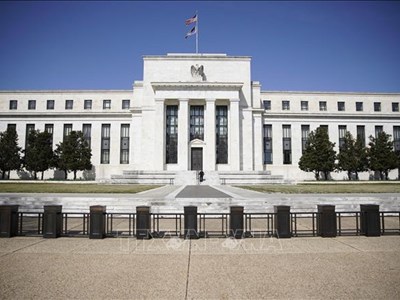 Tổng thống Donald Trump hối thúc Fed nên giảm mạnh lãi suất