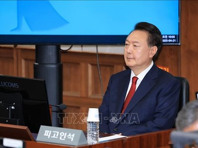 Cựu Tổng thống Hàn Quốc Yoon Suk Yeol bị các công tố viên đặc biệt thẩm vấn