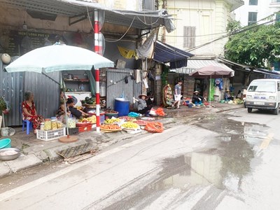 Vi phạm trật tự đô thị tại phường Kim Mã: Cần xử lý quyết liệt hơn