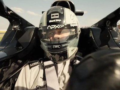 Cú bứt phá ngoạn mục mở đường cho tham vọng điện ảnh của Apple