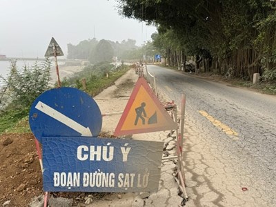 Hà Nội: Phân luồng giao thông phục vụ thi công xây dựng cầu Bài Văn