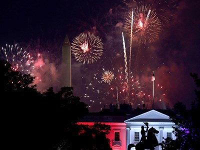 Trước thềm Quốc khánh, pháo hoa Mỹ khan hàng, tăng giá vì cuộc chiến thuế quan