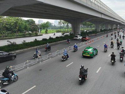 Hà Nội: Từ 4.7 sẽ thực hiện phân làn trên đường Phạm Văn Đồng
